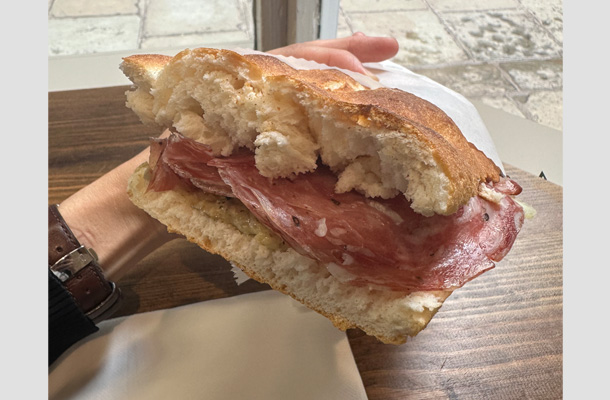 Via Romana Deli